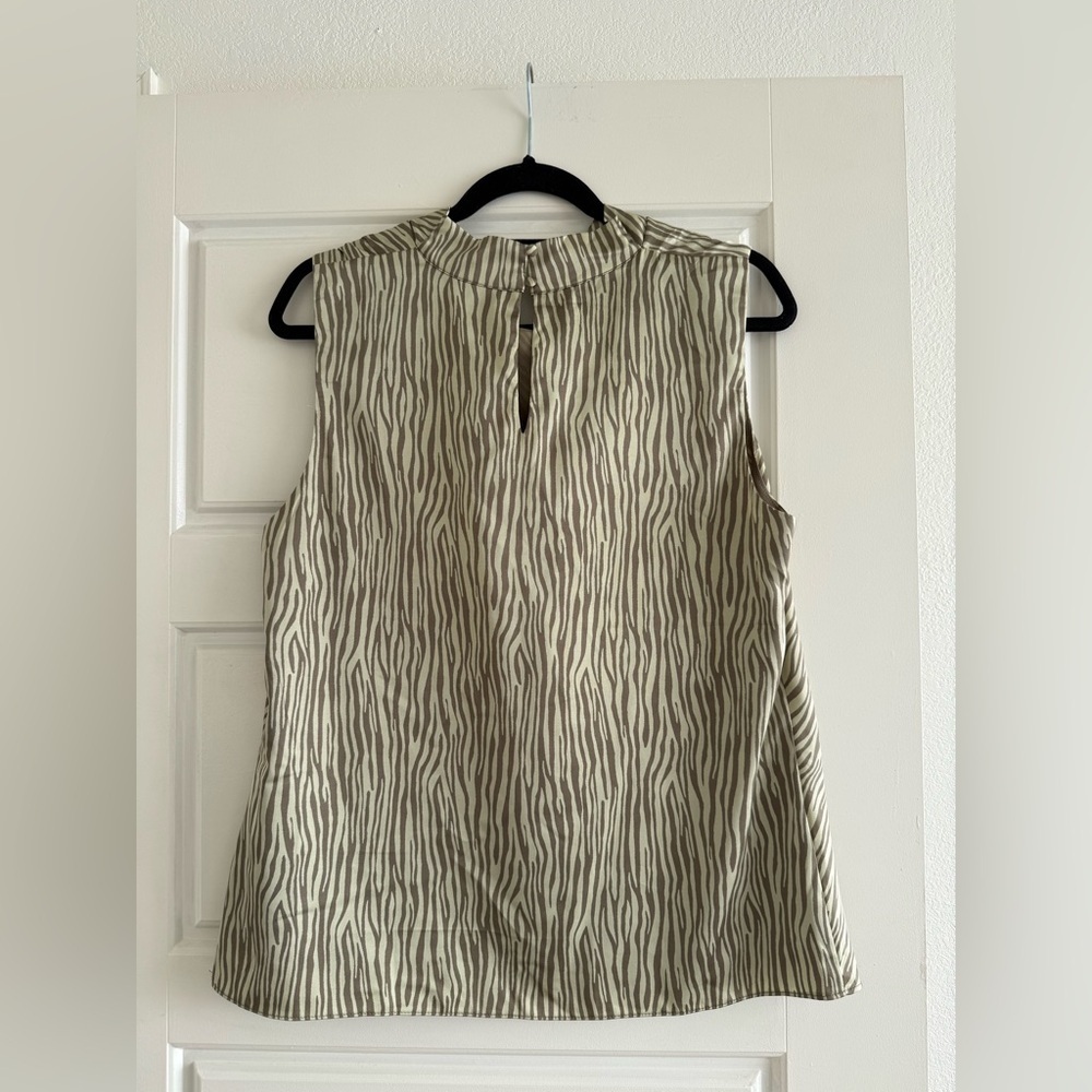 Joie Sleeveless Cowl Neck Green Zebra Print Top Size Large - Picture 3 of 5